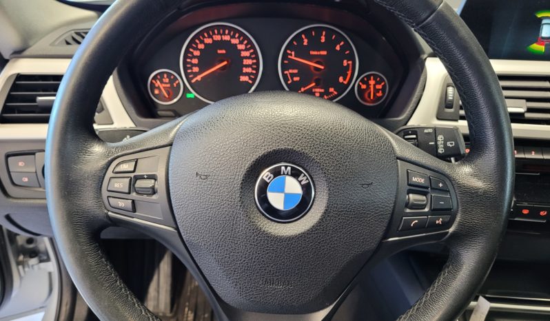 BMW 320D TOURING lleno